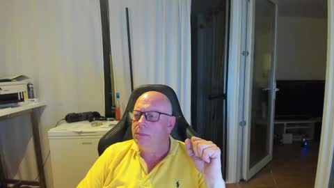 Andy online show from April 2026 09:39:33 PM