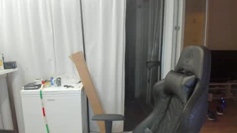 Snapshot of machinegun3dx chatting on April 2026 08:14:02 PM Andy online show from April 2026 08:14:02 PM