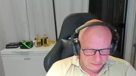 Snapshot of machinegun3dx chatting on April 2026 11:55:02 PM Andy online show from April 2026 11:55:02 PM