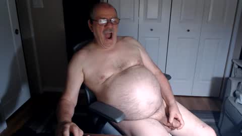 Snapshot of mackb1950 chatting on June 2026 07:40:02 AM MackB1950 online show from June 2026 07:40:02 AM