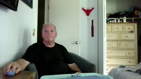 mackdocc001 online show from April 2026 03:56:01 PM