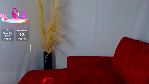 Snapshot of madam_dali chatting on December 2025 01:19:01 PM Dalila online show from December 2025 01:19:01 PM