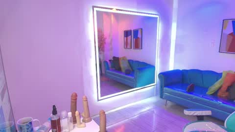 Madame Scarllet  online show from April 2026 11:33:01 AM