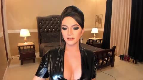 Snapshot of madammistressdominatrixxx chatting on January 2025 05:03:01 AM Alison Kloss online show from January 2025 05:03:01 AM