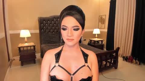 Snapshot of madammistressdominatrixxx chatting on March 2025 11:14:01 PM Alison Kloss online show from March 2025 11:14:01 PM
