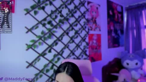 Maddy Foox online show from February 2025 09:53:02 PM