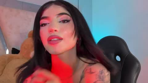 Snapshot of maddyperez8 chatting on May 2026 01:57:16 AM BELLA online show from May 2026 01:57:16 AM