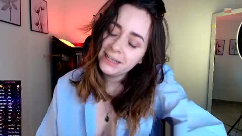 madelamee online show from April 2026 05:10:02 PM