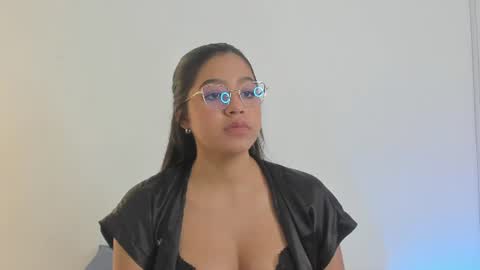 Snapshot of madelayn_torres chatting on June 2026 11:30:02 AM madelayn_torres online show from June 2026 11:30:02 AM