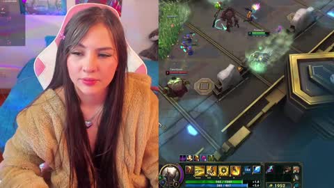 Snapshot of madeleine_shinobi chatting on December 2024 02:06:02 AM Emily Only Fans online show from December 2024 02:06:02 AM