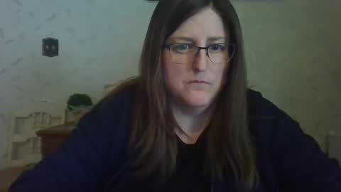 Snapshot of madelinebeau chatting on April 2026 05:43:01 PM madelinebeau online show from April 2026 05:43:01 PM