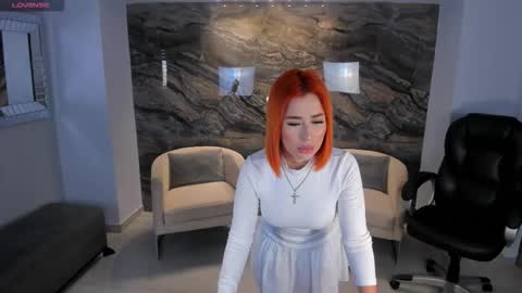 Snapshot of madelinefox_ chatting on September 2025 09:36:02 AM Madeline online show from September 2025 09:36:02 AM