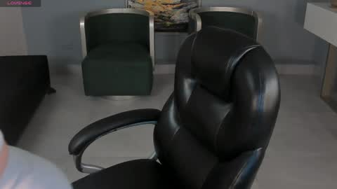 Snapshot of madelinefox_ chatting on May 2026 09:04:02 AM Madeline online show from May 2026 09:04:02 AM