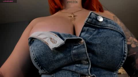 Snapshot of madelinefox_ chatting on May 2026 08:44:01 AM Madeline online show from May 2026 08:44:01 AM