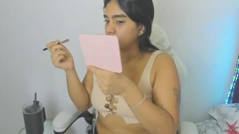 Snapshot of madelinesquit chatting on April 2026 07:06:01 PM madelinesquit online show from April 2026 07:06:01 PM