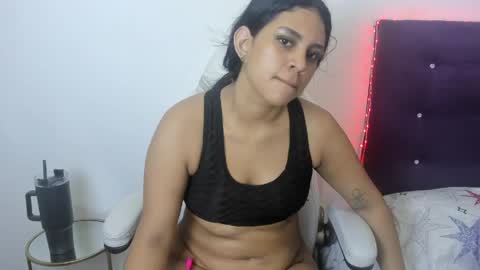 Snapshot of madelinesquit chatting on May 2026 06:59:01 PM madelinesquit online show from May 2026 06:59:01 PM