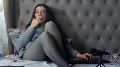 madelynvelure online show from November 2025 08:14:02 AM