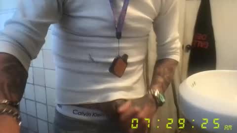 Snapshot of madeyoulook818 chatting on March 2026 03:29:02 PM madeyoulook818 online show from March 2026 03:29:02 PM