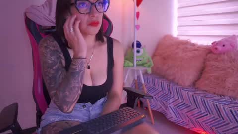 Madison   online show from March 2025 03:45:02 PM