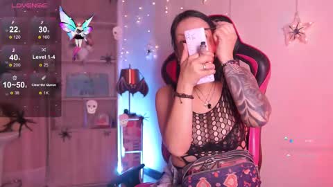 Madison   online show from October 2025 01:20:01 PM