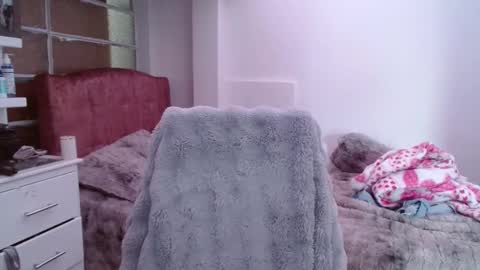 Madison Cambel online show from November 2025 01:22:02 PM