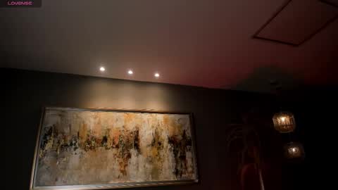 Maddi Collins online show from December 2025 12:13:02 PM