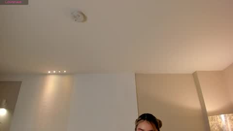 Maddi Collins online show from March 2026 11:25:01 AM