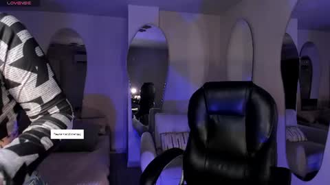 Snapshot of madisonkane chatting on July 2026 11:01:02 AM Madison Kane online show from July 2026 11:01:02 AM