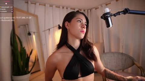 Snapshot of madisonlara chatting on February 2025 05:48:02 PM madisonlara online show from February 2025 05:48:02 PM