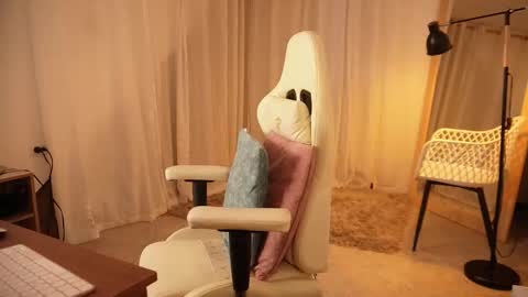 Snapshot of madisonlara chatting on March 2026 05:04:01 PM madisonlara online show from March 2026 05:04:01 PM