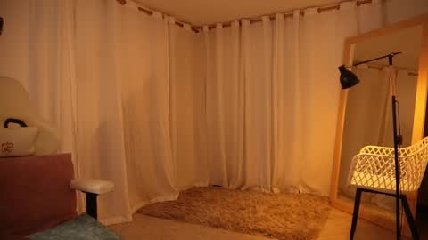 madisonlara online show from March 2026 05:18:02 PM