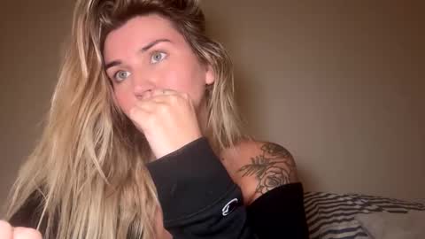 madisonlubbe2 online show from September 2025 04:34:02 AM