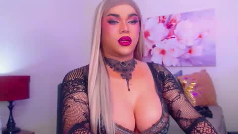 Snapshot of madisonwill_ chatting on October 2025 12:33:01 PM MADISONWILL online show from October 2025 12:33:01 PM