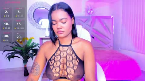 Snapshot of madisson_davon chatting on December 2024 02:04:01 PM Madisson Davon online show from December 2024 02:04:01 PM