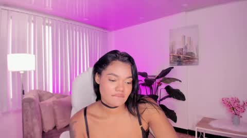 Snapshot of madisson_davon chatting on January 2025 03:55:02 PM Madisson Davon online show from January 2025 03:55:02 PM