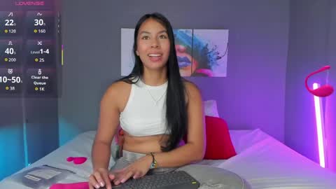 Snapshot of madissonshakur19 chatting on June 2026 05:25:01 PM Madi online show from June 2026 05:25:01 PM