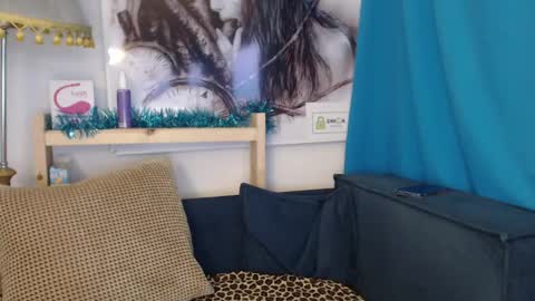 Elizabeth online show from February 2025 01:24:01 AM