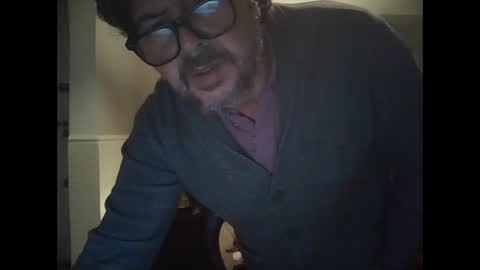 Snapshot of madoldman88bis chatting on May 2026 05:14:02 AM madoldman88bis online show from May 2026 05:14:02 AM