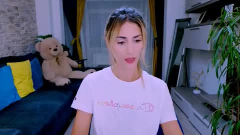 Madye Roberts online show from September 2025 09:59:02 PM