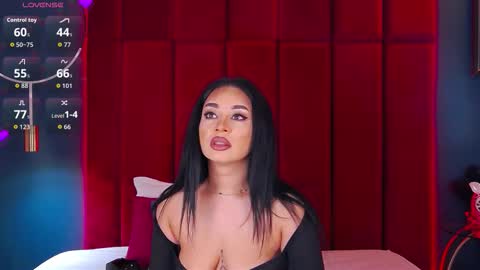 MadyLuxx online show from November 2025 08:23:02 PM