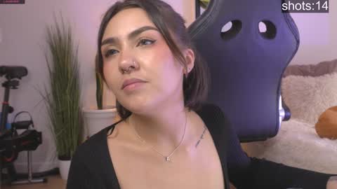 Maeve  schedule 11 am- 530 pm colombia time  online show from December 2024 07:55:01 PM