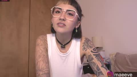 Maeve  schedule 11 am- 530 pm colombia time  online show from March 2025 10:42:01 PM