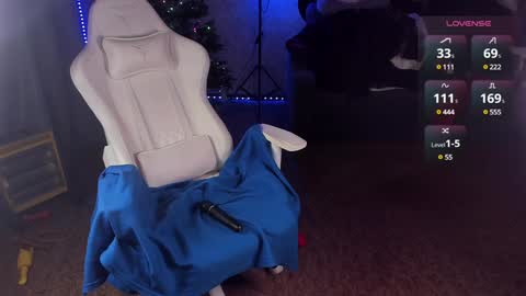 Maevee online show from January 2025 01:30:01 PM