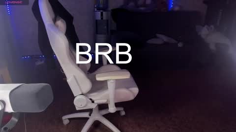 Maevee online show from February 2025 10:26:01 AM