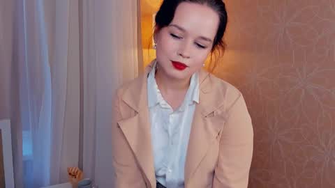 Nora online show from October 2025 05:19:01 AM
