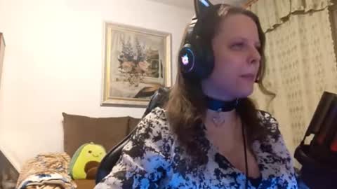 Nicole online show from November 2025 04:23:01 PM