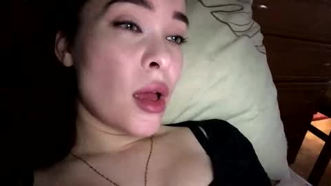 magggg658318 online show from December 2025 12:23:02 PM