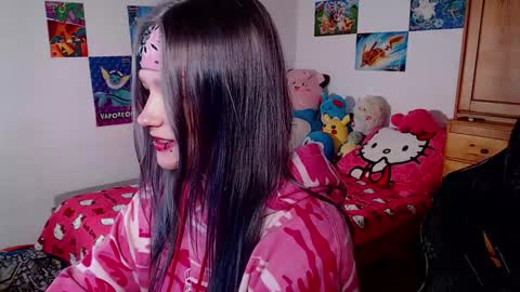 Snapshot of maggieswaggy chatting on November 2025 10:04:02 PM Magdalene Swaggy online show from November 2025 10:04:02 PM