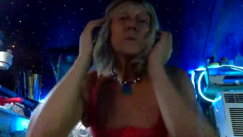 Snapshot of magic_bus_adventures chatting on August 2026 03:16:01 AM Gaia Love online show from August 2026 03:16:01 AM