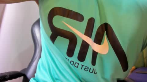 Snapshot of magic_clayton chatting on October 2025 02:32:01 AM Magic online show from October 2025 02:32:01 AM